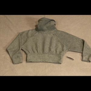 Brand new super cute crop top fleece sweater 😻
